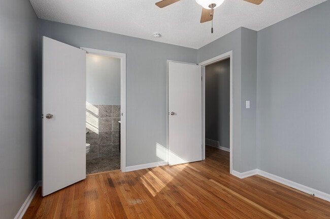 Building Photo - 703 SW 7 St