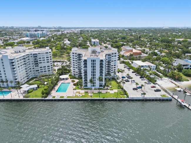 Building Photo - 2800 N Flagler Dr
