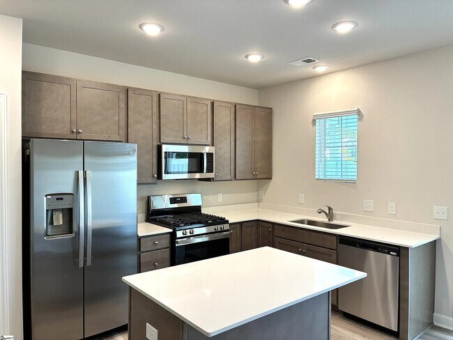 Building Photo - 1503 Yellowwood Ct