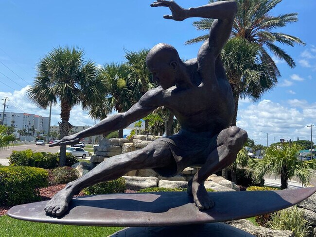 Building Photo - 415 N Shore Dr