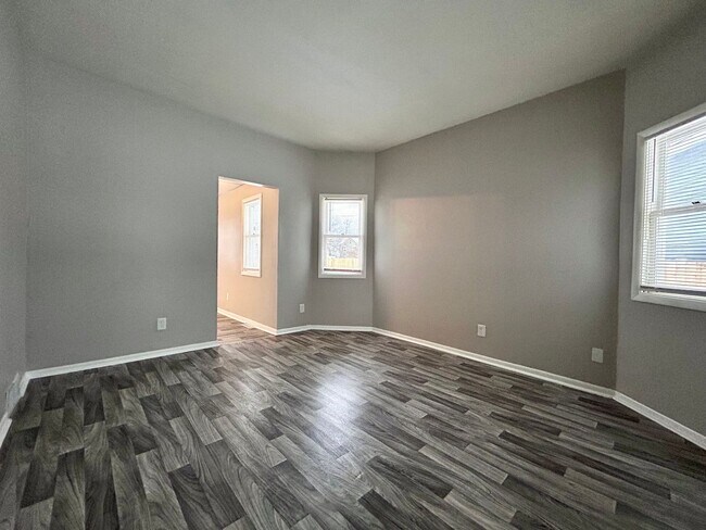 Building Photo - 1461 Leahy St