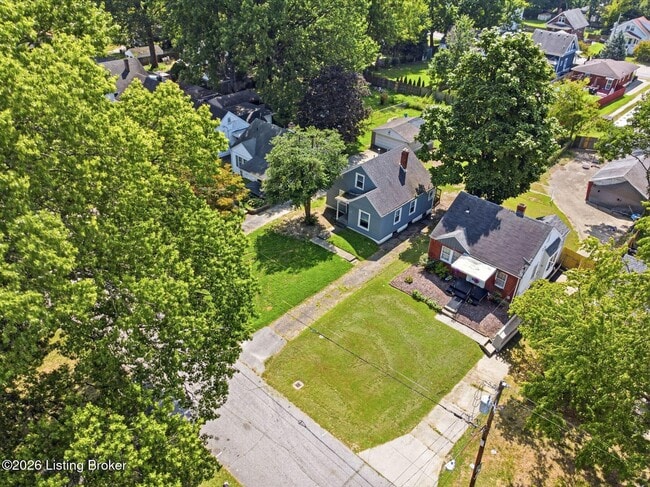 Building Photo - 1050 Oakwood Ave