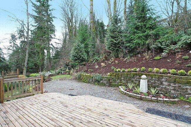Building Photo - 4bd/2.5ba Bellevue Home