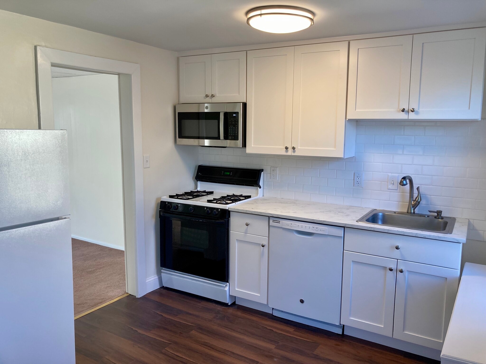 Building Photo - 502 Bell Rd