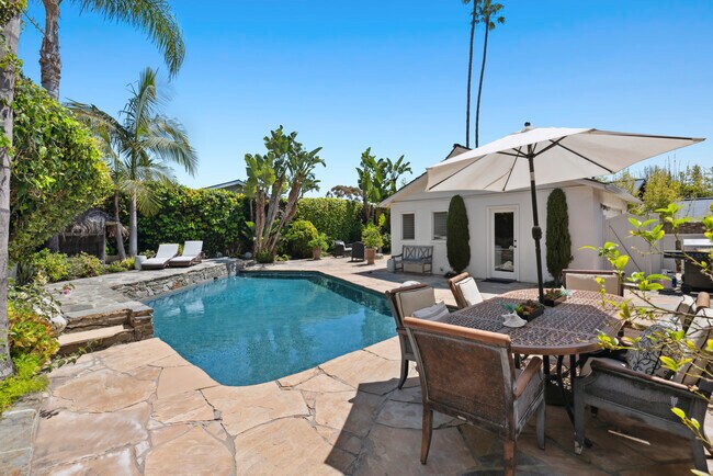 Building Photo - 540 De Anza Dr