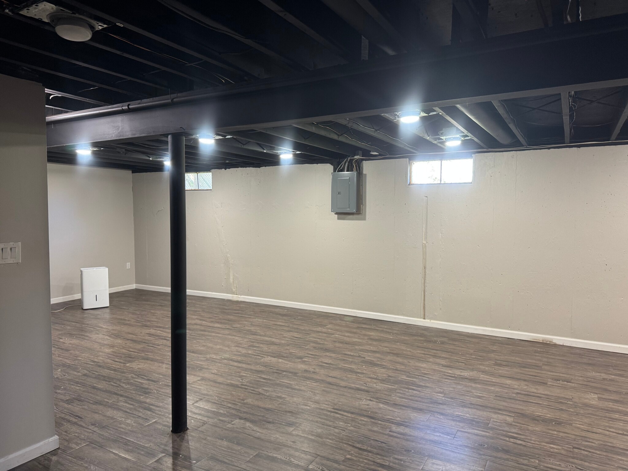 Building Photo - 509 Majestic Dr
