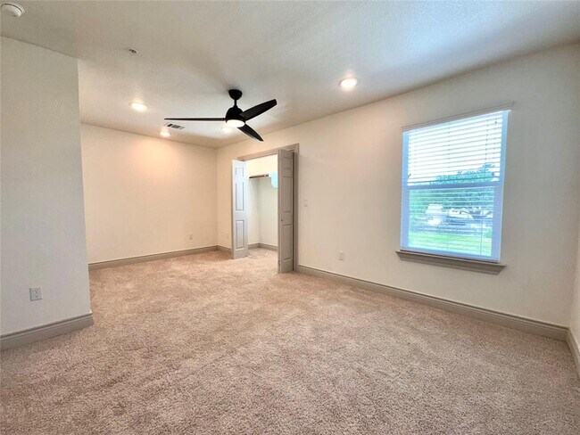 Building Photo - 2105 Tiger Trail