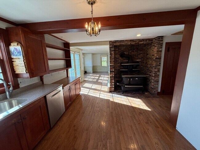 Building Photo - 94 W Princeton Rd