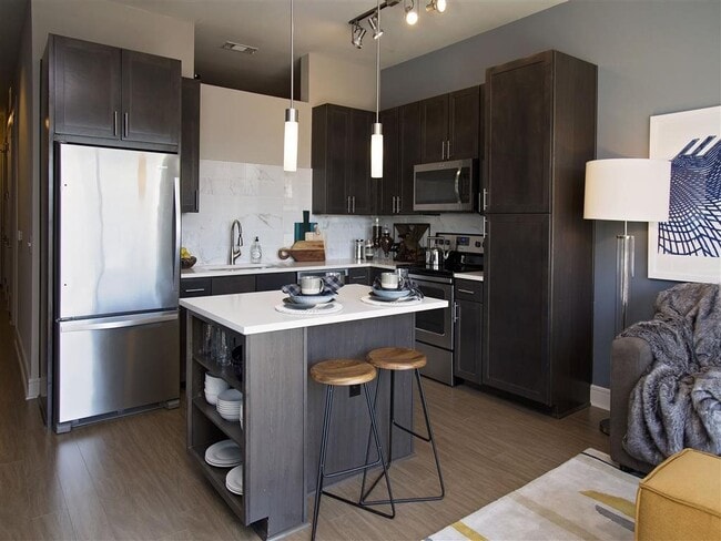 Building Photo - 806 Jackson Hill St