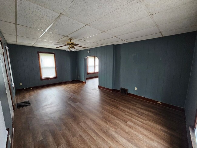 Building Photo - 3 Bedroom Home for Rent