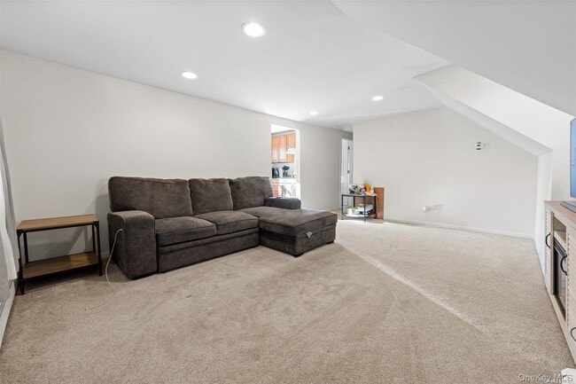 Building Photo - 733 14th St