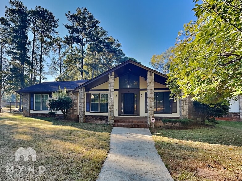 Primary Photo - 33 Pinewood Terrace