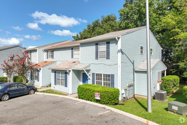 Primary Photo - The Timbers