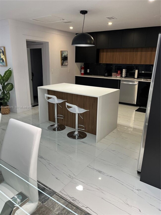 Building Photo - 39 SE 7th St