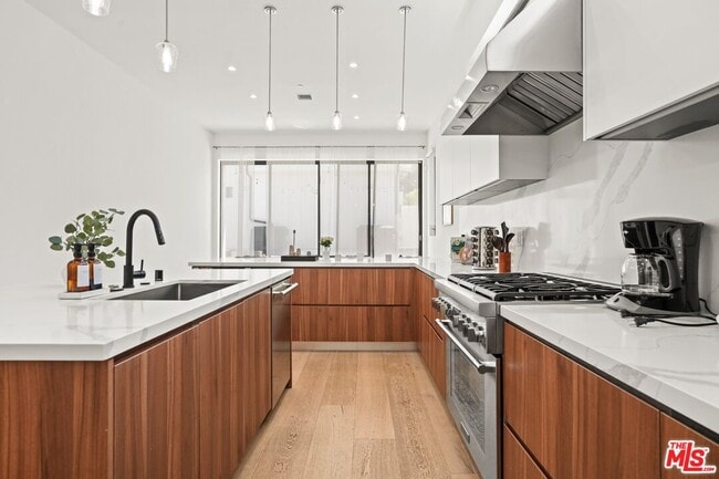 Building Photo - 12136 Clarkson Rd