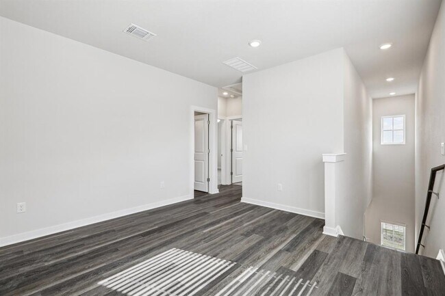 Building Photo - 2337 Moon Tower Trl