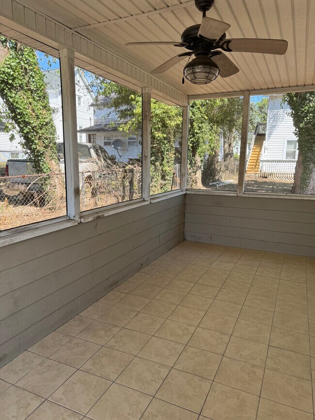 Building Photo - 301 Cumberland St