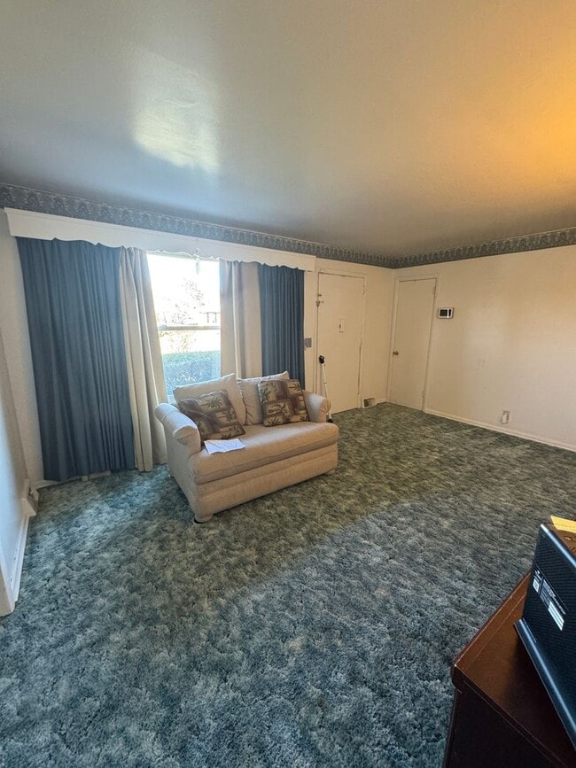 Building Photo - Spacious Brick Home in Desirable Inglewood – East Nashville