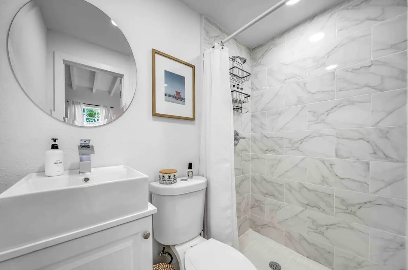 Building Photo - 140 SE 9th Ave