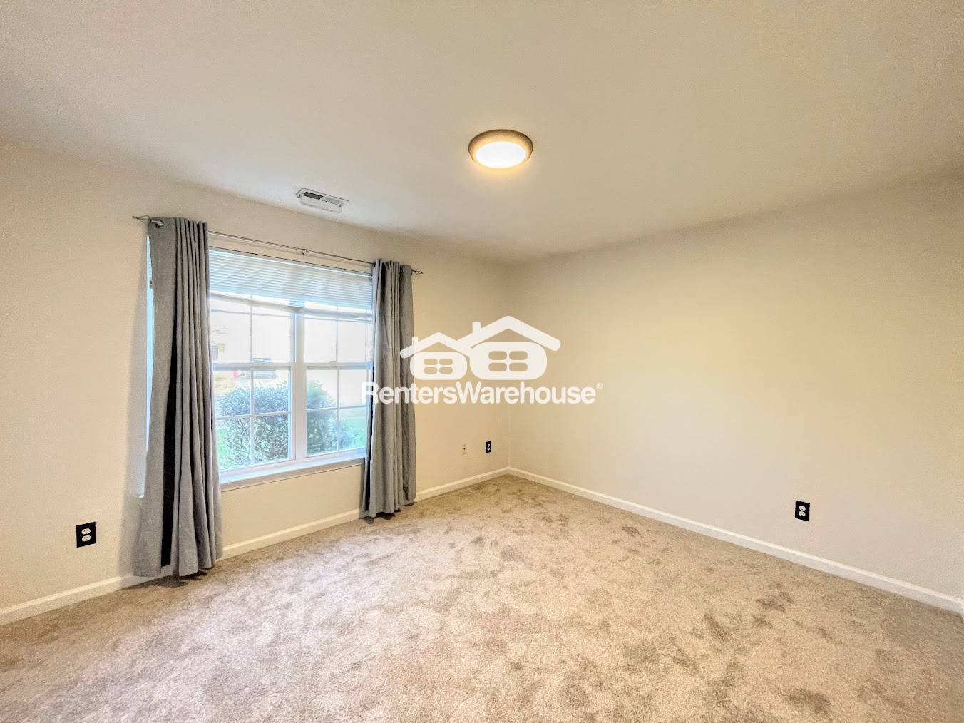 Building Photo - 1009 Hawthorne Farm Terrace