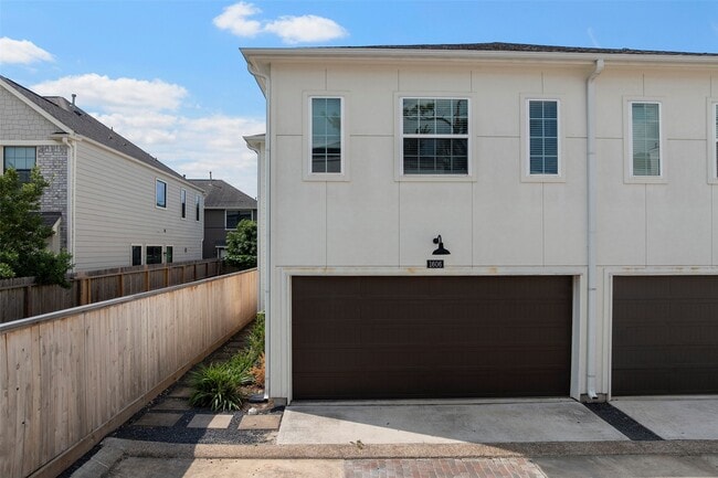 Building Photo - 1606 Westside Gardens Ln