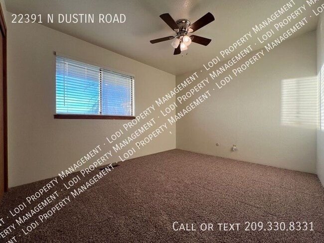 Building Photo - 22391 Dustin Rd