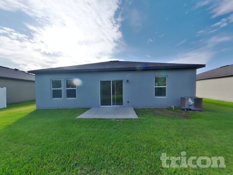 Building Photo - 2996 Neverland Dr