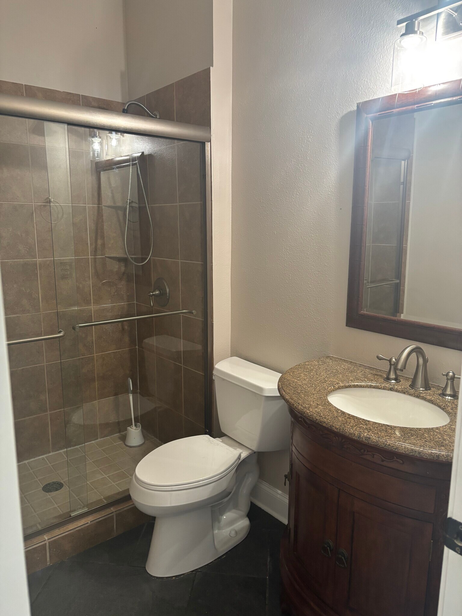 Building Photo - 7432 San Ramon Dr