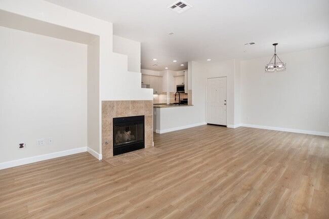 Building Photo - 4104 Peninsula Dr