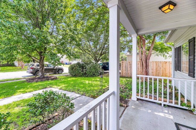 Building Photo - Stylish Living with Spacious Backyard!