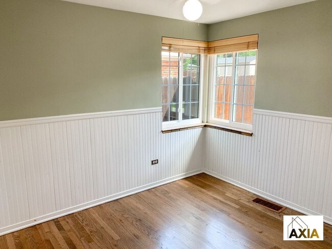 Building Photo - Exceptional Neighborhood!