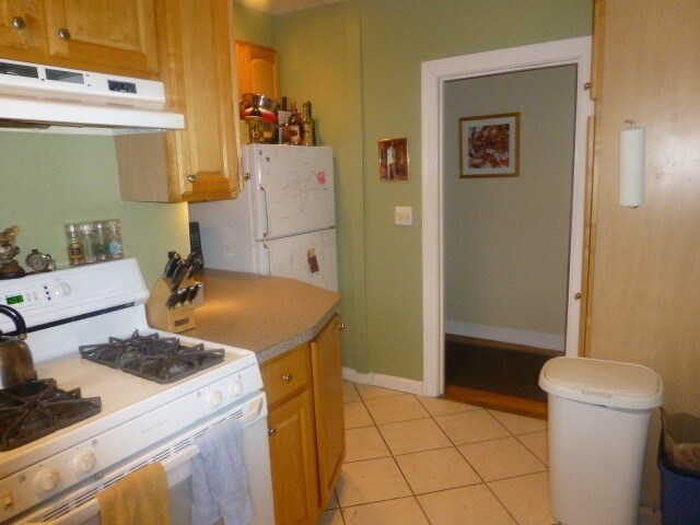 Building Photo - 1529 Beacon St