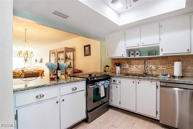 Building Photo - 6725 Winkler Rd