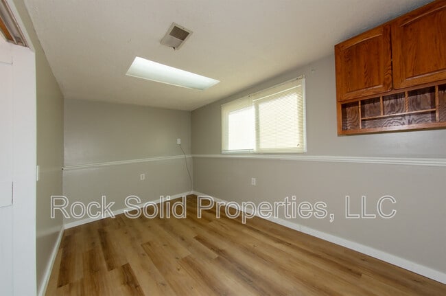 Building Photo - 4405 Ocean Ave