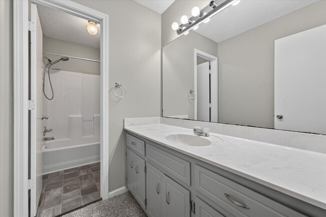Building Photo - Pet Friendly Three Bedroom!