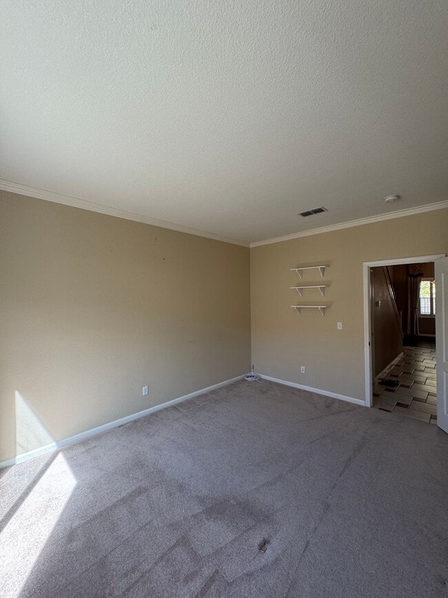 Building Photo - 1762 River Oaks Cir