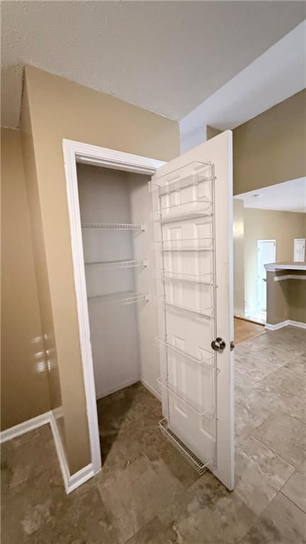 Building Photo - 2945 Highland Hill Pkwy