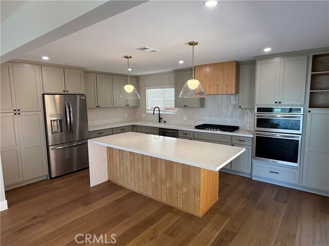 Building Photo - 1905 W 232nd St