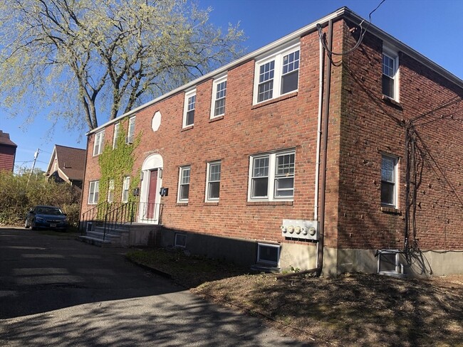 Building Photo - 73 Fuller St