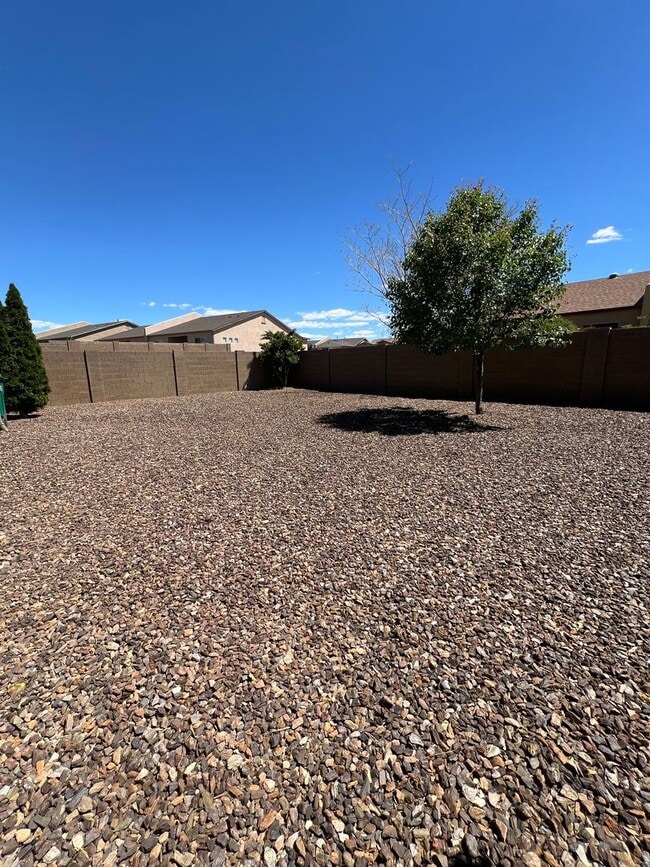 Building Photo - Two Bedroom home in Granville!