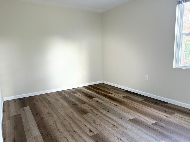 Bedroom 2 - 14 US Highway 206