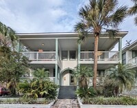 Building Photo - 2749 Vernon Terrace
