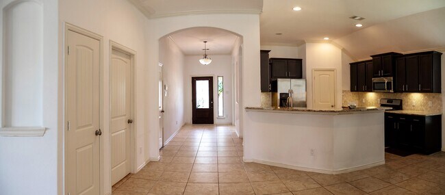 Building Photo - 1822 Olive Pine Dr