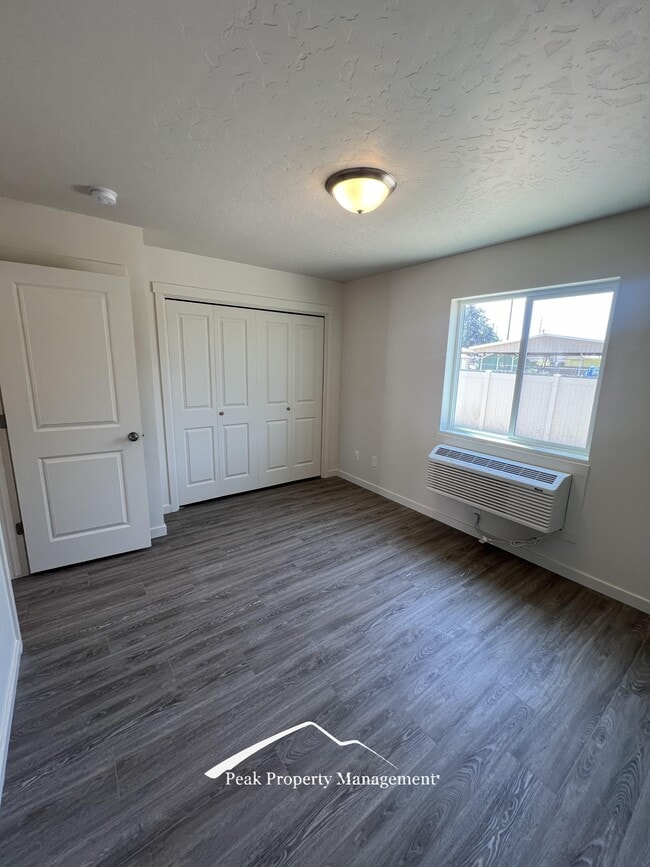 Building Photo - 2235 S Sockeye Pl