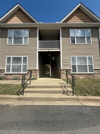 Building Photo - Charming 2 bedroom condo in North Asheville