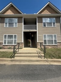 Building Photo - Charming 2 bedroom condo in North Asheville