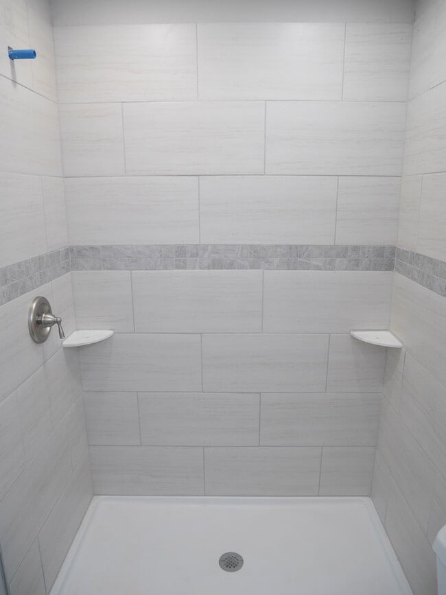 Building Photo - Charming Single-Family Home with Modern Up...