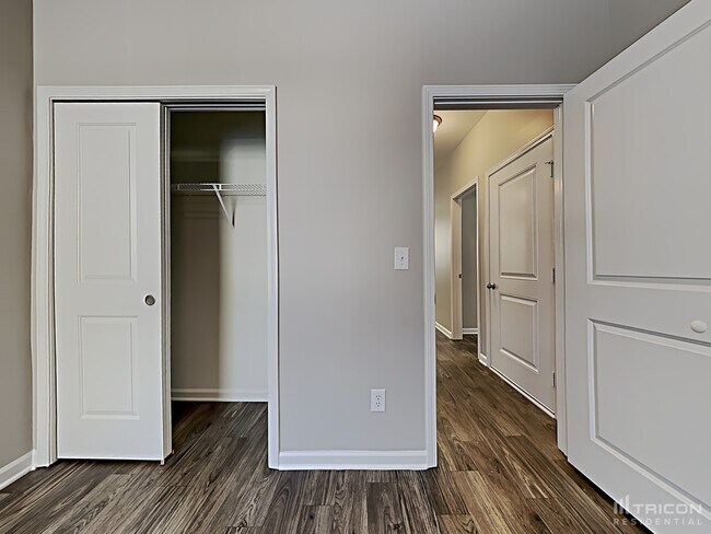 Building Photo - 6315 Pinebark Pl