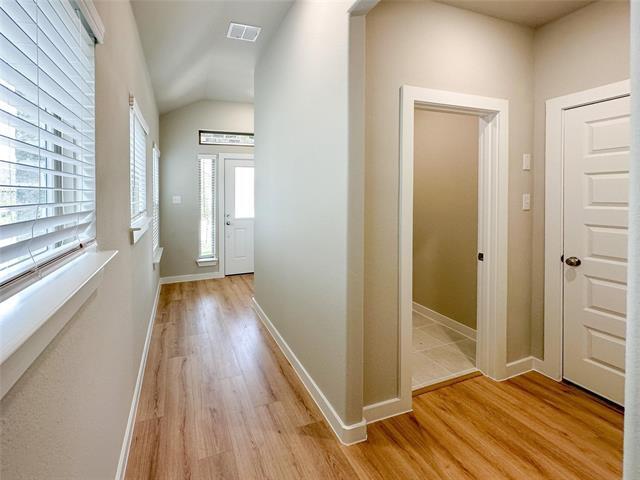 Building Photo - 4710 Hunter Hurst Dr