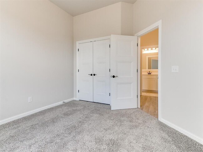 Building Photo - 2817 Bens Cir